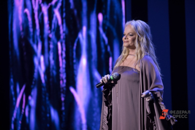 Запуск джаз-клуба Ларисы Долиной отложен на неопределенный срок