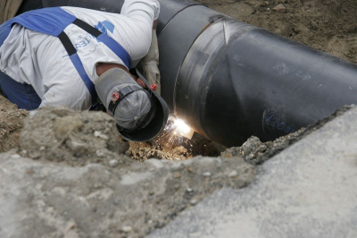 Рабочие погибли при замене канализации в Караганде