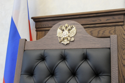 Миллиардные долги и элитная недвижимость: суд забрал у экс-прокурора Приморья активы на четверть миллиарда