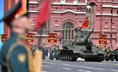 Военнослужащие КНДР впервые прошли по Красной площади вместе с российскими военными