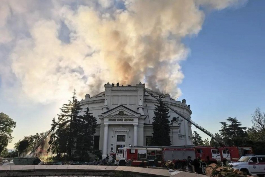 БПЛА атаковал здание Панорамы &laquo;Оборона Севастополя&raquo; &mdash; начался пожар