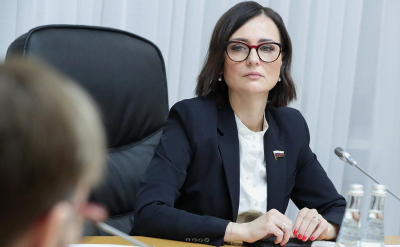 В Госдуме призвали журналистов к самоцензуре в школьной теме