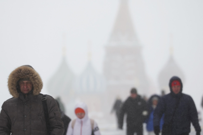 Мощный снегопад парализовал Москву