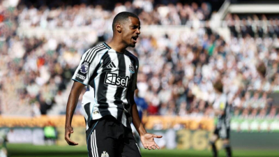 Александер Исак саботирует тренировки «Ньюкасла» ради перехода в «Ливерпуль»