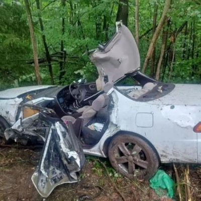 В Татарстане в результате аварии водитель оказался в &laquo;капкане&raquo;