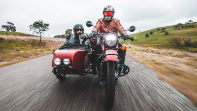 Путин подарил жителю Аляски мотоцикл «Урал», который теперь выпускают в Казахстане